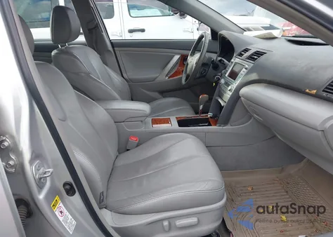 2009 Toyota Camry Xle z USA, uszkodzony, nr VIN 4T1BE46K79U838554